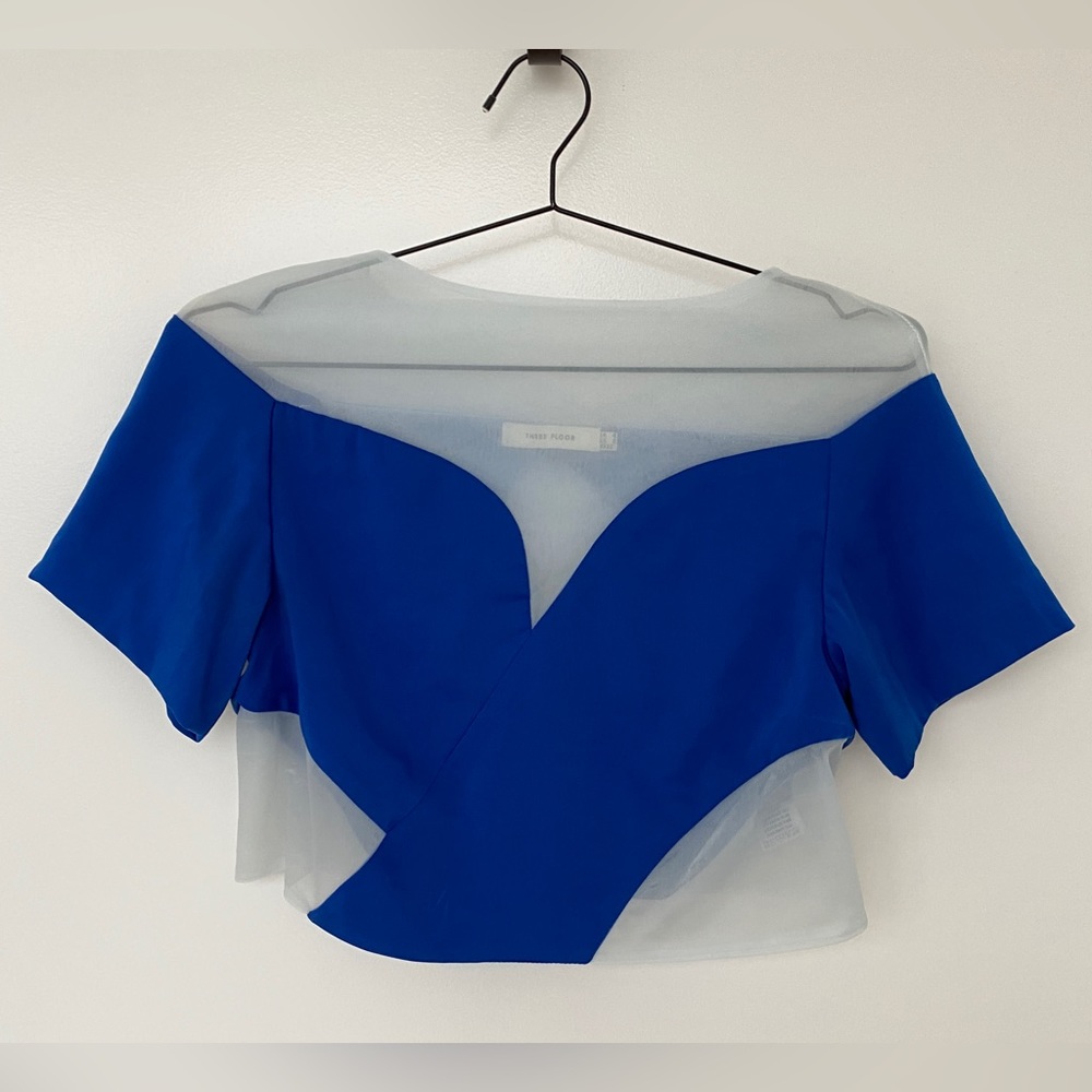 Three Floor Blue & White color blocked top